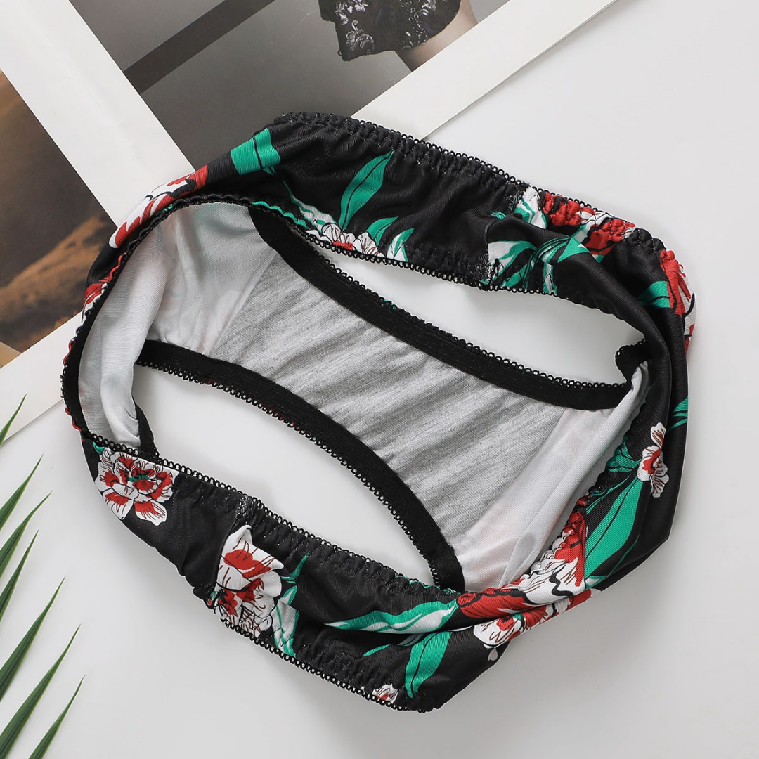 Pleasing Strings Women Floral Print Wired Push-Up Bra & Panty Set
