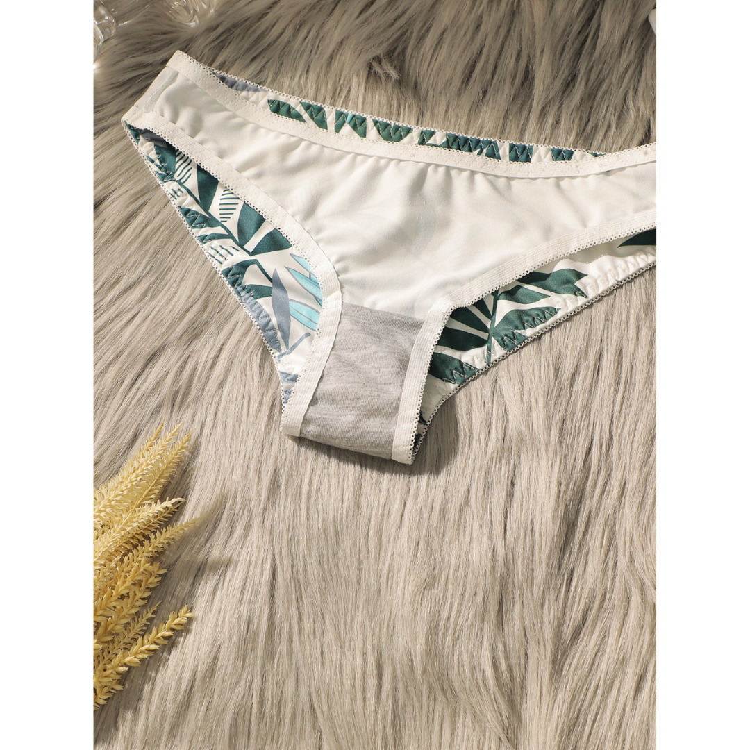 Pleasing Strings Women Floral Print Wired Push-Up Bra & Panty Set